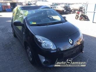 krockskadad bil auto Renault Twingo Twingo II (CN), Hatchback 3-drs, 2007 / 2014 1.2 16V 2011/10