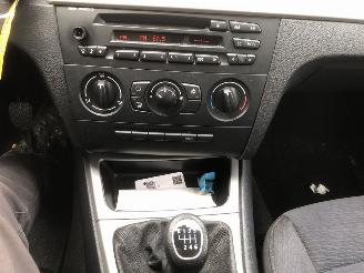 BMW 1-serie 1 serie (E87/87N) Hatchback 5-drs 2003 / 2012 - 116i 1.6 16V Hatchback 4Dr Benzine 1.597cc 90kW (122pk) RWD 2007-09/2011-06 (UE31; UE32) N43B16A picture 9