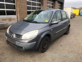 Salvage car Renault Mégane Scénic Scenic II (JM), MPV, 2003 / 2009 1.6 16V 2006/7