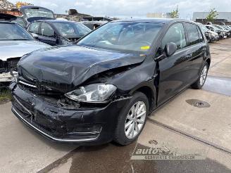 Coche siniestrado Volkswagen Golf Golf VII (AUA), Hatchback, 2012 / 2021 1.6 TDI BlueMotion 16V 2015/5