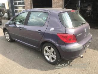 rozbiórka samochody osobowe Peugeot 307 307 (3A/C/D), Hatchback, 2000 / 2009 2.0 16V 2002