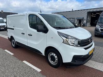 skadebil bedrijf Fiat Talento 2.0 MJ 107KW AIRCO KLIMA NAVI EURO6 2021/5