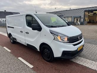Schade bestelwagen Renault Trafic TALENTO 2.0 DCI 107KW L2H1 LANG AIRCO KLIMA NAVI 2020/3