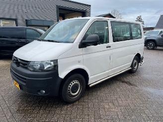 krockskadad bil auto Volkswagen Transporter 2.0 TDI 103KW AUTOM.  BRIEF 9 PERS. PKW  AIRCO KLIMA 2015/12
