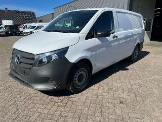 Avarii auto utilitare Mercedes Vito 114 CDI 100KW NEW MODEL!! LANG KLIMA CAMERA MBUX 2900KM! 2025/11