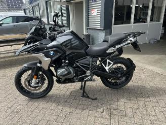 uszkodzony motocykle BMW R 1250 GS TRIPLE BLACK EDITION  32.000KM 2024/2