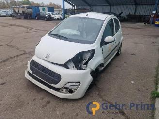 Vrakbiler auto Peugeot 107 107, Hatchback, 2005 / 2014 1.0 12V 2013/11