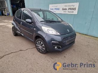 Vrakbiler auto Peugeot 107 107, Hatchback, 2005 / 2014 1.0 12V 2013/1