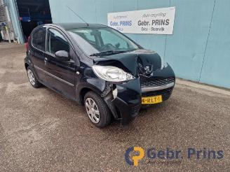 Vrakbiler auto Peugeot 107 107, Hatchback, 2005 / 2014 1.0 12V 2011/6