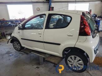 Vrakbiler auto Peugeot 107 107, Hatchback, 2005 / 2014 1.0 12V 2012/11