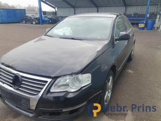 Coche siniestrado Volkswagen Passat Passat (3C2), Sedan, 2005 / 2010 2.0 FSI 16V 2005/7