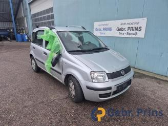 Vrakbiler auto Fiat Panda Panda (169), Hatchback, 2003 / 2013 1.2, Classic 2012/5