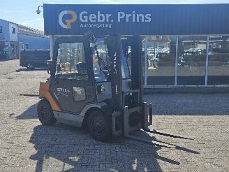 Schade machine Still  R70 - 40 Hybrid Heftruck 2012/1