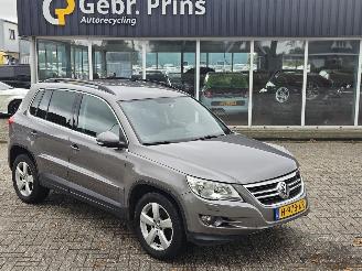 uszkodzony samochody osobowe Volkswagen Tiguan 1.4 TSI 16V 4Motion SUV  Benzine 1.390cc 110kW (150pk) 4x4 2009/4