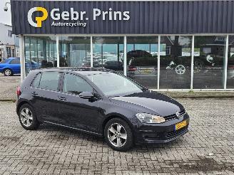 Voiture accidenté Volkswagen Golf 1.2 TSI 16V Hatchback  Benzine 1.197cc 63kW (86pk) FWD 2013/2