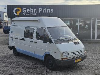 Schade camper Renault  T42F 2.1 D T1000 Bestel  Diesel 2.068cc 43kW (58pk) RWD 1997/6