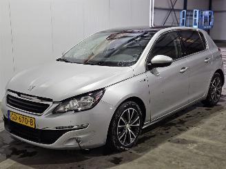 skadebil auto Peugeot 308 1.2 12V e-THP PureTech 130 Hatchback 4Dr Benzine 1.199cc 96kW (131pk) FWD 2015/4