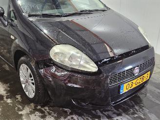Fiat Punto 1.2 Hatchback  Benzine 1.242cc 48kW (65pk) FWD picture 6