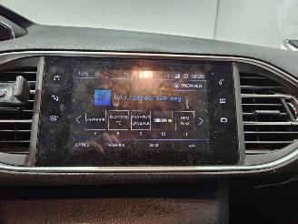 Peugeot 308 1.2 12V e-THP PureTech 110 Hatchback 4Dr Benzine 1.199cc 81kW (110pk) FWD picture 13