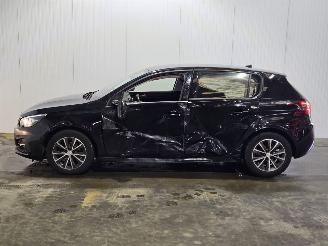 Peugeot 308 1.2 12V e-THP PureTech 110 Hatchback 4Dr Benzine 1.199cc 81kW (110pk) FWD picture 6