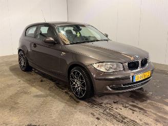 BMW 1-serie 116i 1.6 16V Hatchback 2Dr Benzine 1.597cc 90kW (122pk) RWD picture 3