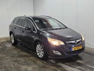 Opel Astra 1.4 Turbo 16V Combi/o  Benzine 1.364cc 103kW (140pk) FWD picture 3