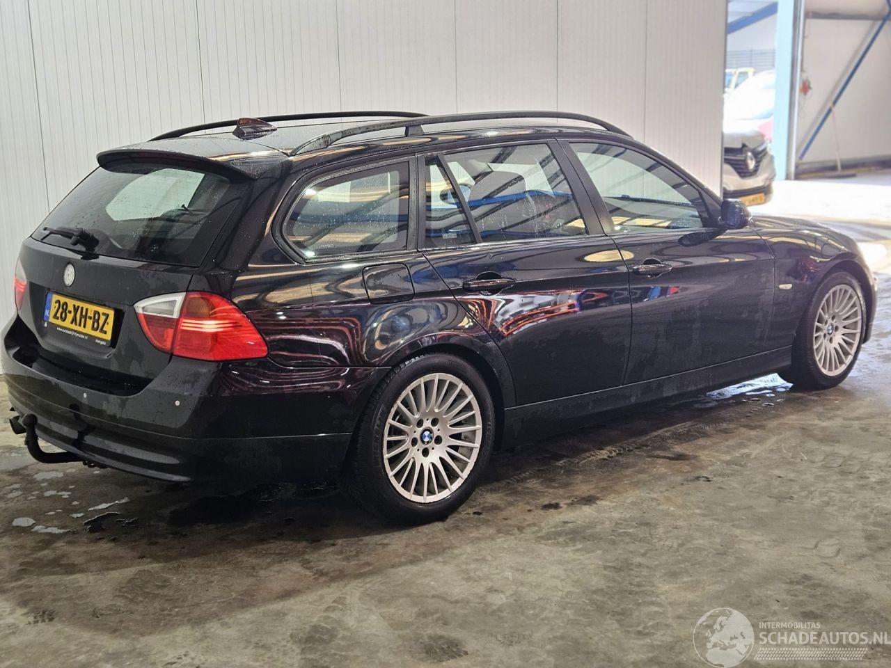 BMW 3-serie 318i 16V Combi/o  Benzine 1.995cc 95kW (129pk) RWD