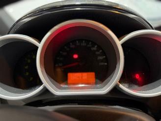 Renault Wind 1.2 16V TCE Cabrio  Benzine 1.149cc 74kW (101pk) FWD picture 12