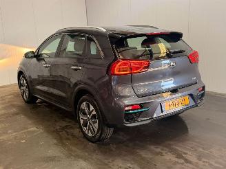 krockskadad bil auto Kia e-Niro E-Niro 64 kWh SUV  Elektrisch  150kW (204pk) FWD 2020/11