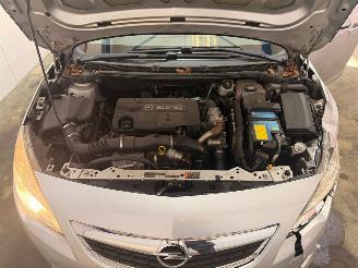 Opel Astra 1.7 CDTi 16V 110 Hatchback 4Dr Diesel 1.686cc 81kW (110pk) FWD picture 4