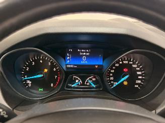 Ford Focus 1.0 Ti-VCT EcoBoost 12V 125 Combi/o  Benzine 998cc 92kW (125pk) FWD picture 16