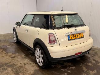krockskadad bil auto Mini Mini 1.4 16V One Hatchback  Benzine 1.397cc 70kW (95pk) FWD 2009/3