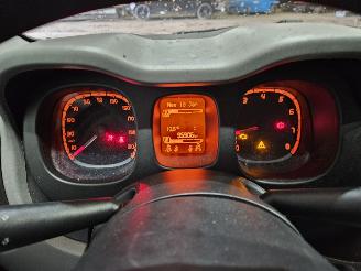 Fiat Panda 0.9 TwinAir Turbo 85 Hatchback  Benzine 875cc 63kW (86pk) FWD picture 14