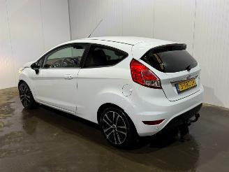 skadebil auto Ford Fiesta 1.6 TDCi 16V ECOnetic Hatchback  Diesel 1.560cc 70kW (95pk) FWD 2014/10