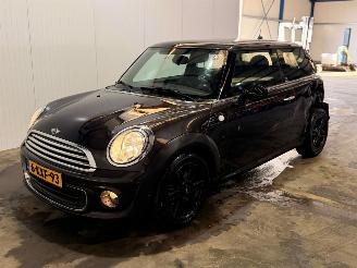 Mini Mini 1.6 16V One Hatchback  Benzine 1.598cc 55kW (75pk) FWD picture 3