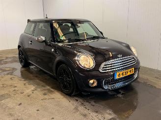 krockskadad bil auto Mini Mini 1.6 16V One Hatchback  Benzine 1.598cc 55kW (75pk) FWD 2013/8