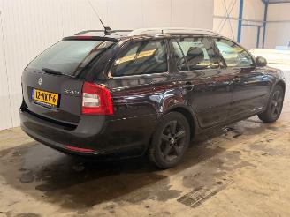 skadebil auto Skoda Octavia 1.2 TSI Combi/o 4Dr Benzine 1.197cc 77kW (105pk) FWD 2010/10