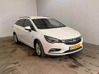 krockskadad bil auto Opel Astra 1.0 Turbo 12V Combi/o  Benzine 999cc 77kW (105pk) FWD 2017/9