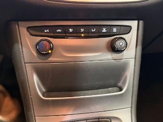 Opel Astra 1.0 Turbo 12V Combi/o  Benzine 999cc 77kW (105pk) FWD picture 12