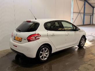 Peugeot 208 1.2 Vti 12V PureTech 82 Hatchback  Benzine 1.199cc 60kW (82pk) FWD picture 8