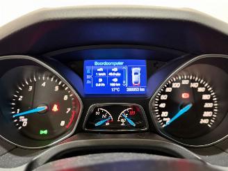 Ford Focus 1.0 Ti-VCT EcoBoost 12V 125 Combi/o  Benzine 998cc 92kW (125pk) FWD picture 12