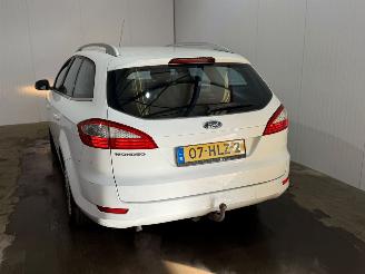 Ford Mondeo 1.6 Ti 16V Combi/o  Benzine 1.596cc 92kW (125pk) FWD picture 2