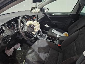 Volkswagen Golf 1.2 TSI 16V Hatchback  Benzine 1.197cc 63kW (86pk) FWD picture 12