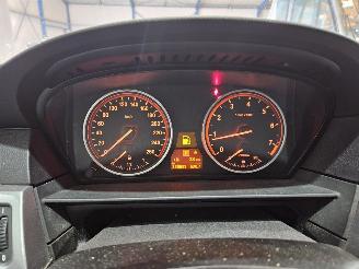 BMW 5-serie 520i 16V Combi/o  Benzine 1.995cc 125kW (170pk) RWD picture 15