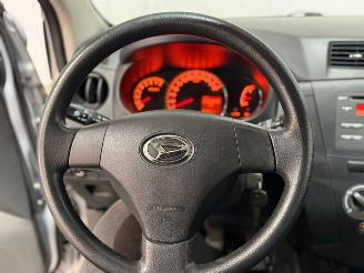 Daihatsu Cuore 1.0 12V DVVT Hatchback  Benzine 998cc 51kW (69pk) FWD picture 11