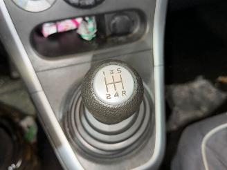 Opel Agila 1.0 12V MPV  Benzine 996cc 50kW (68pk) FWD picture 10