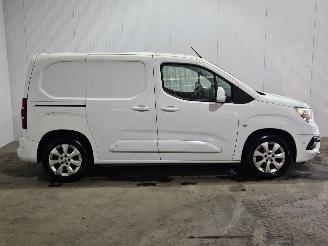 Opel Combo 1.6 CDTI 100 Bestel  Diesel 1.560cc 73kW (99pk) FWD picture 2