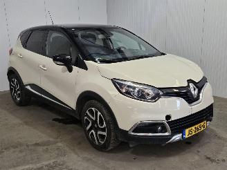 Damaged car Renault Captur 0.9 Energy TCE 12V SUV  Benzine 898cc 66kW (90pk) FWD 2016/2