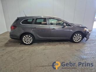 Salvage car Opel Astra Astra J Sports Tourer (PD8/PE8/PF8), Combi, 2010 / 2015 1.4 16V ecoFLEX 2011/9