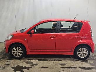 Daihatsu Sirion 1.3 16V DVVT Hatchback  Benzine 1.298cc 67kW (91pk) picture 4